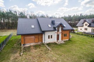 Uroczy | stan deweloperski | technologia tradycyjna
Dom na sprzedaż
Powierzchnia: 214,80 m2
Rok budowy: 2020
CHECHŁO / OLKUSZ